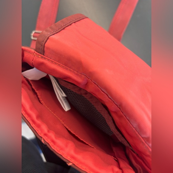 The North Face Geoface Crossbody Pouch passport travel bag - Picture 4 of 6